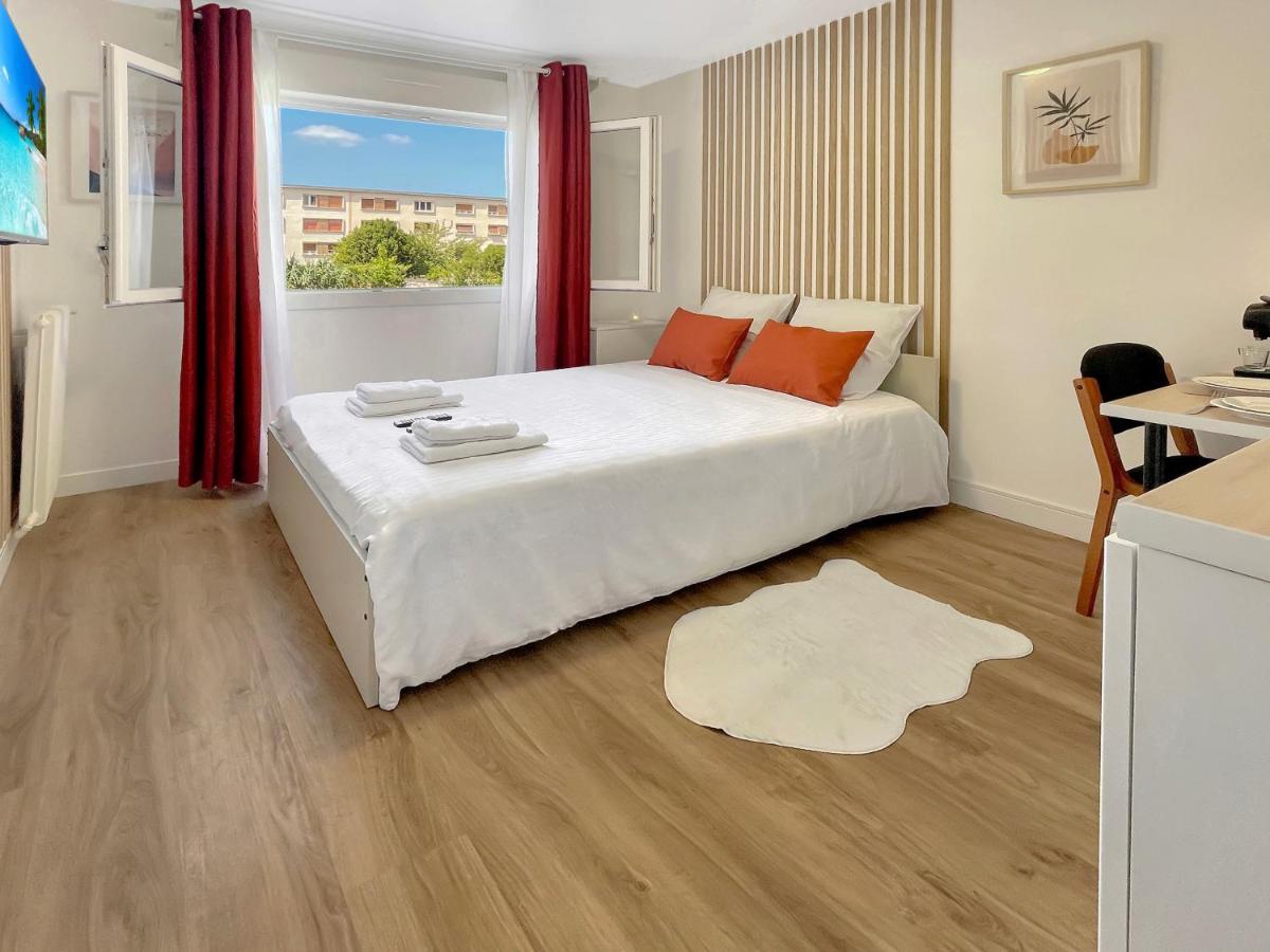 Apartament Le Petit Melun Zewnętrze zdjęcie